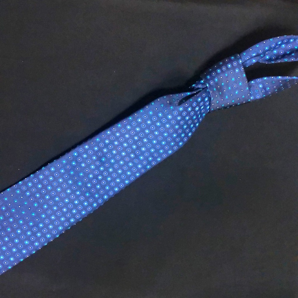 Tie - Picture 3 of 4